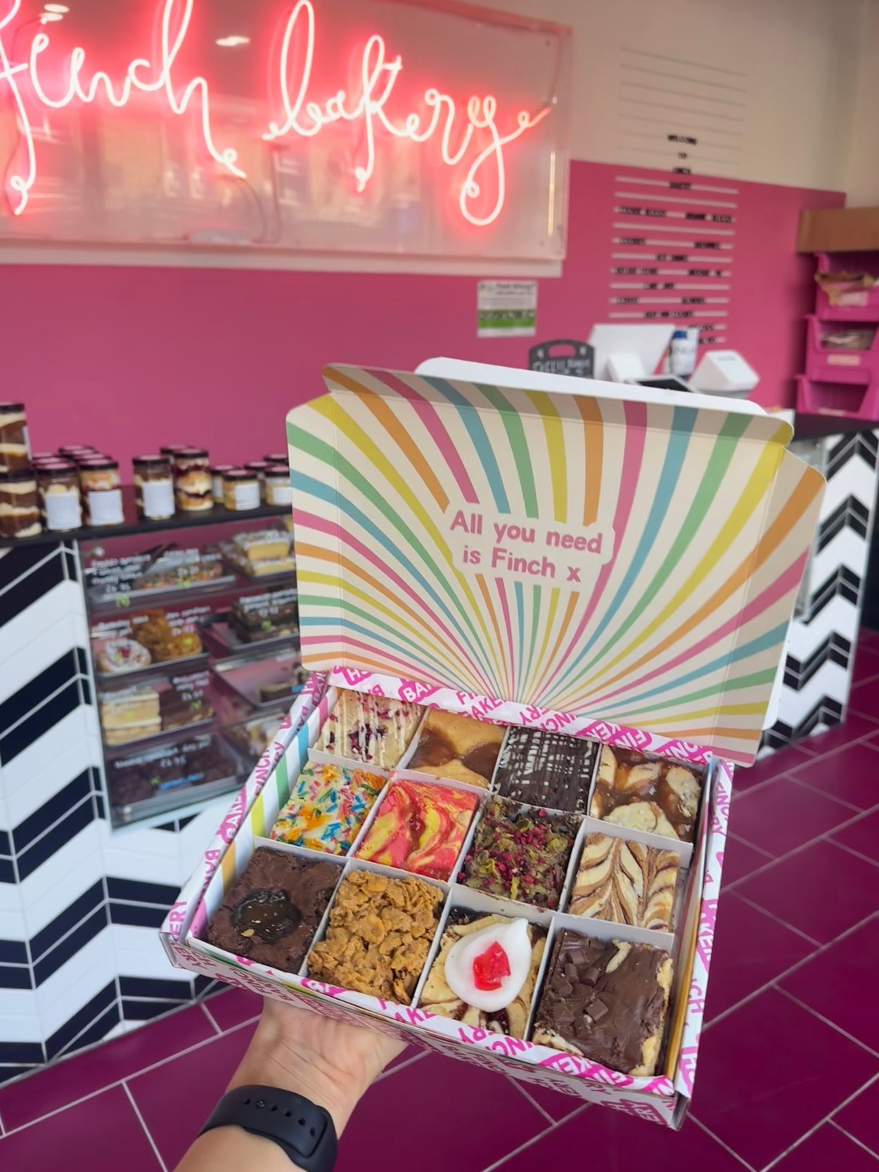 12 Piece Mixed Blondie Brownie Box (New)