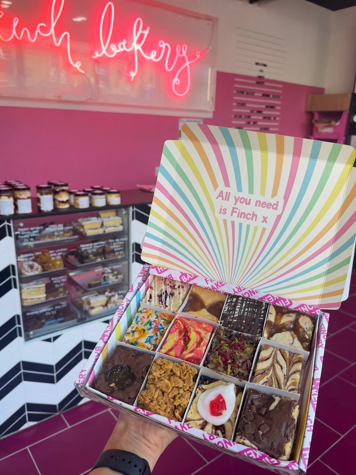 12 Piece Mixed Blondie Brownie Box (New)