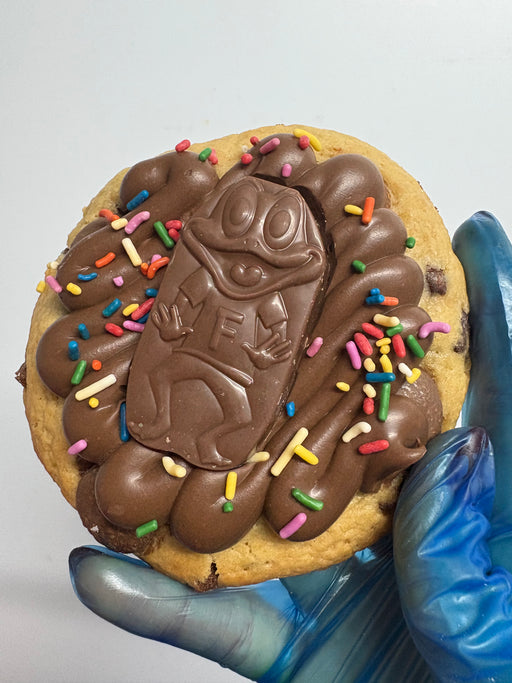 Freddo & Sprinkle Milk Chocolate Chunky Cookie