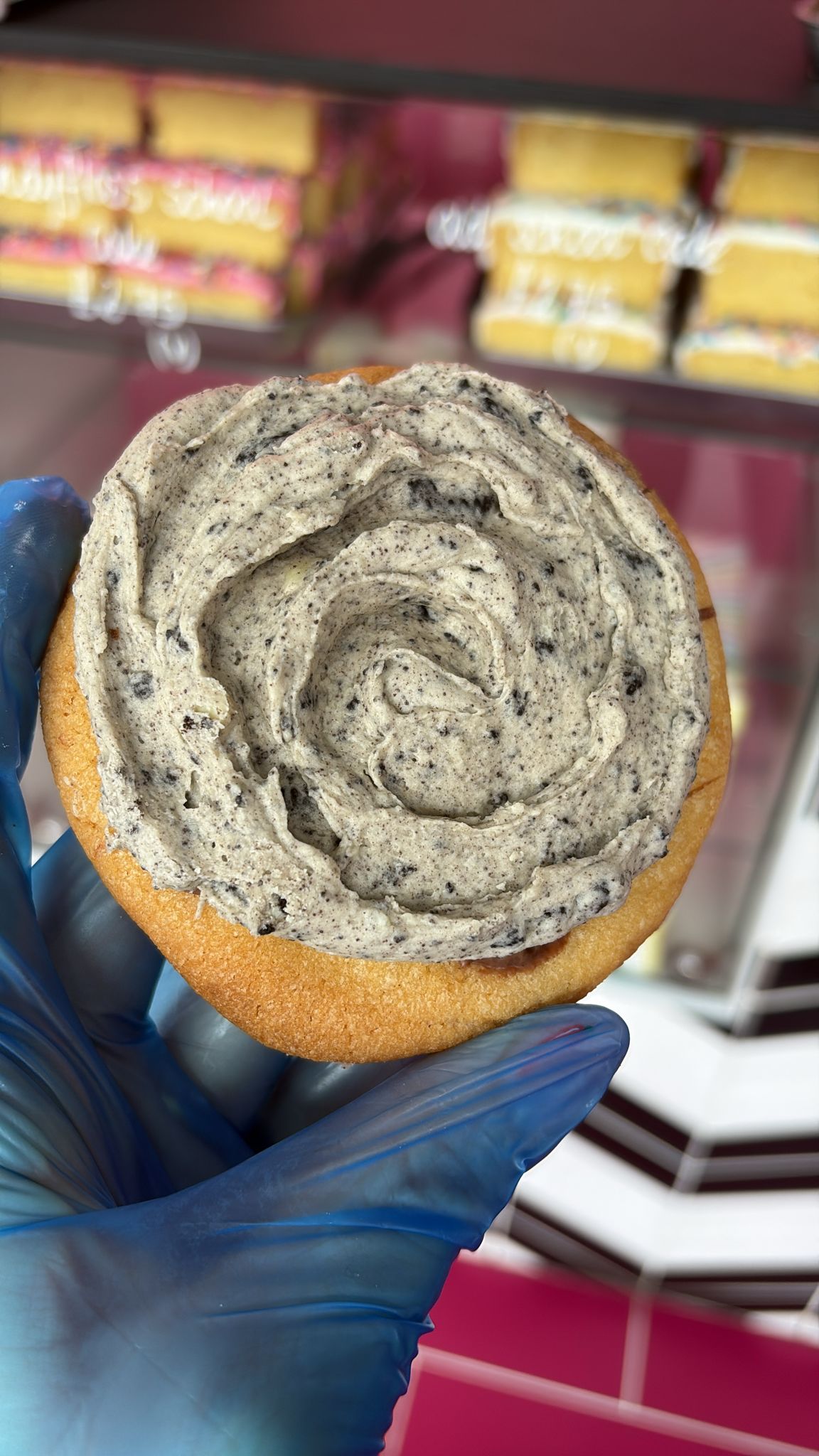 Chewy Cookie (Cookies & Cream)