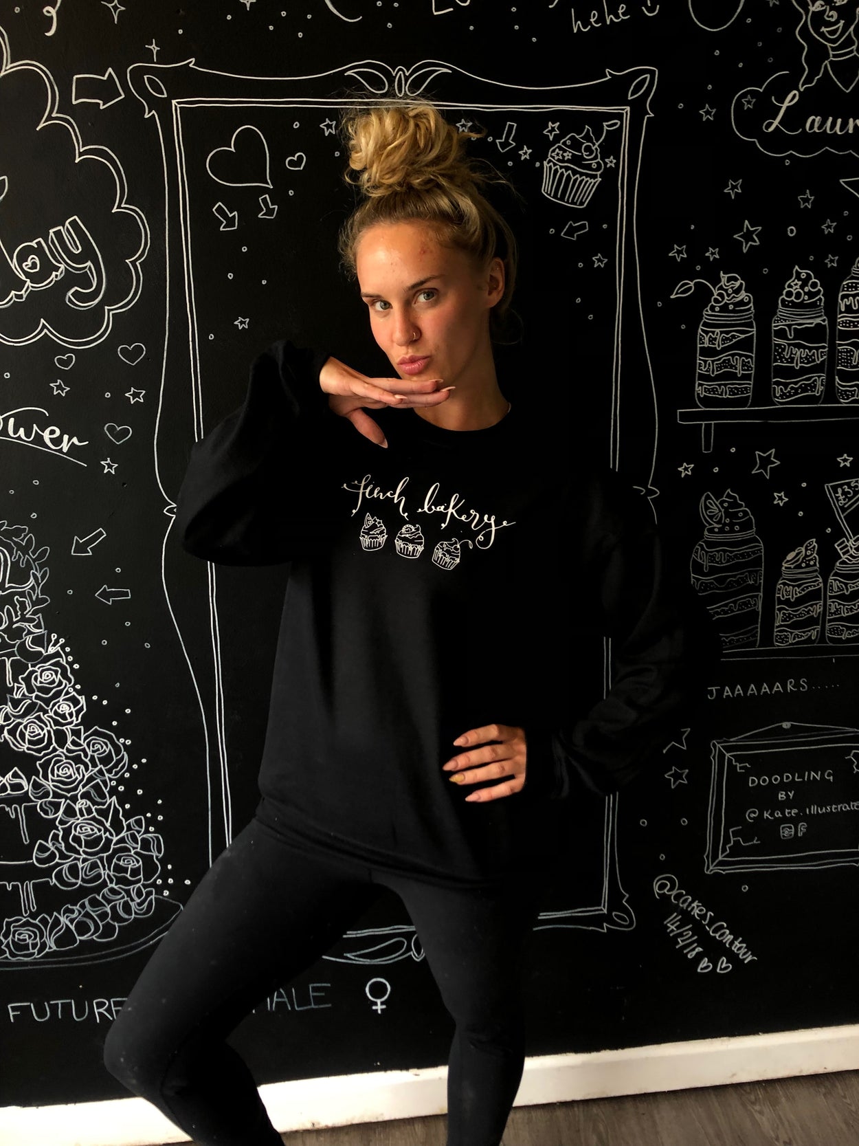 Sweatshirt
