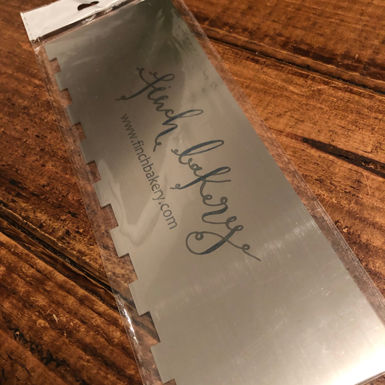 Medium Stripe Scraper