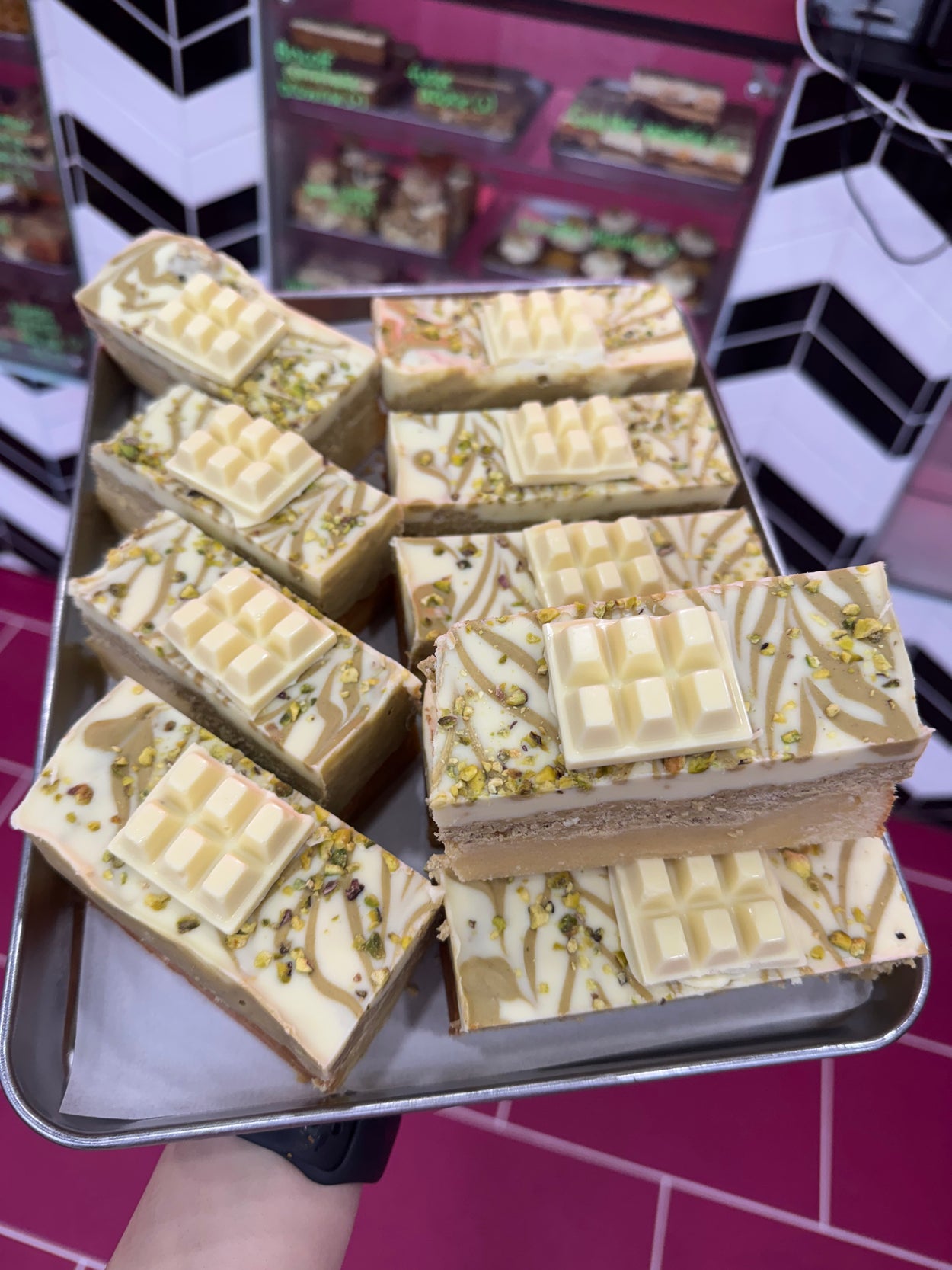 Pistachio Blondie