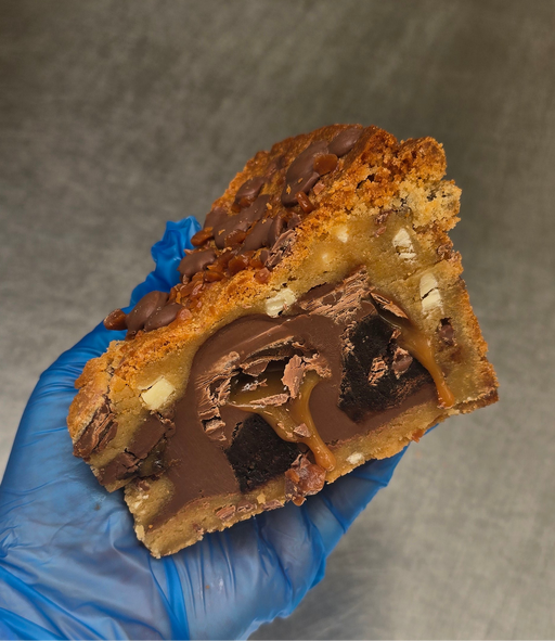 Cadbury's Caramel Egg Cookie Pie