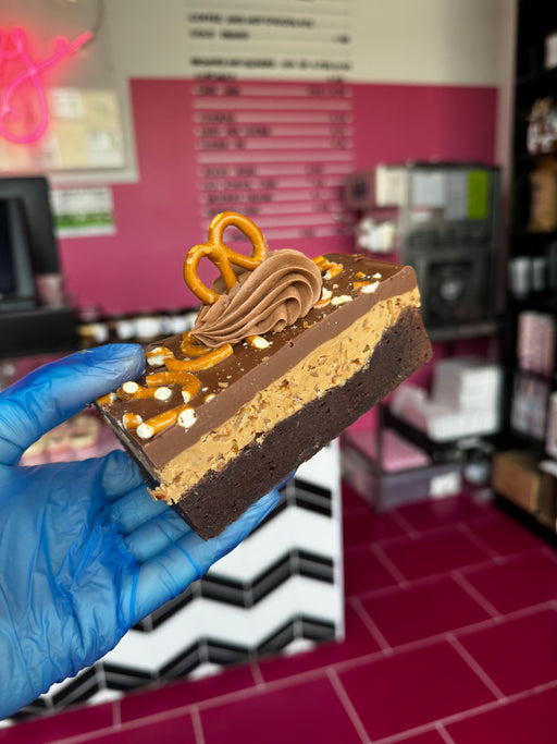 Pretzel Brownie Bar