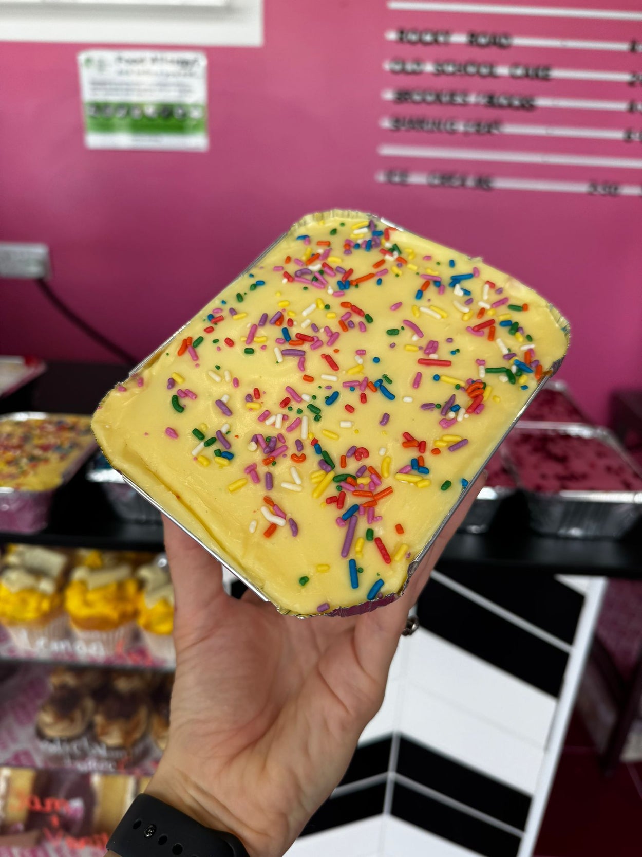 School Cake Tray (Lemon)