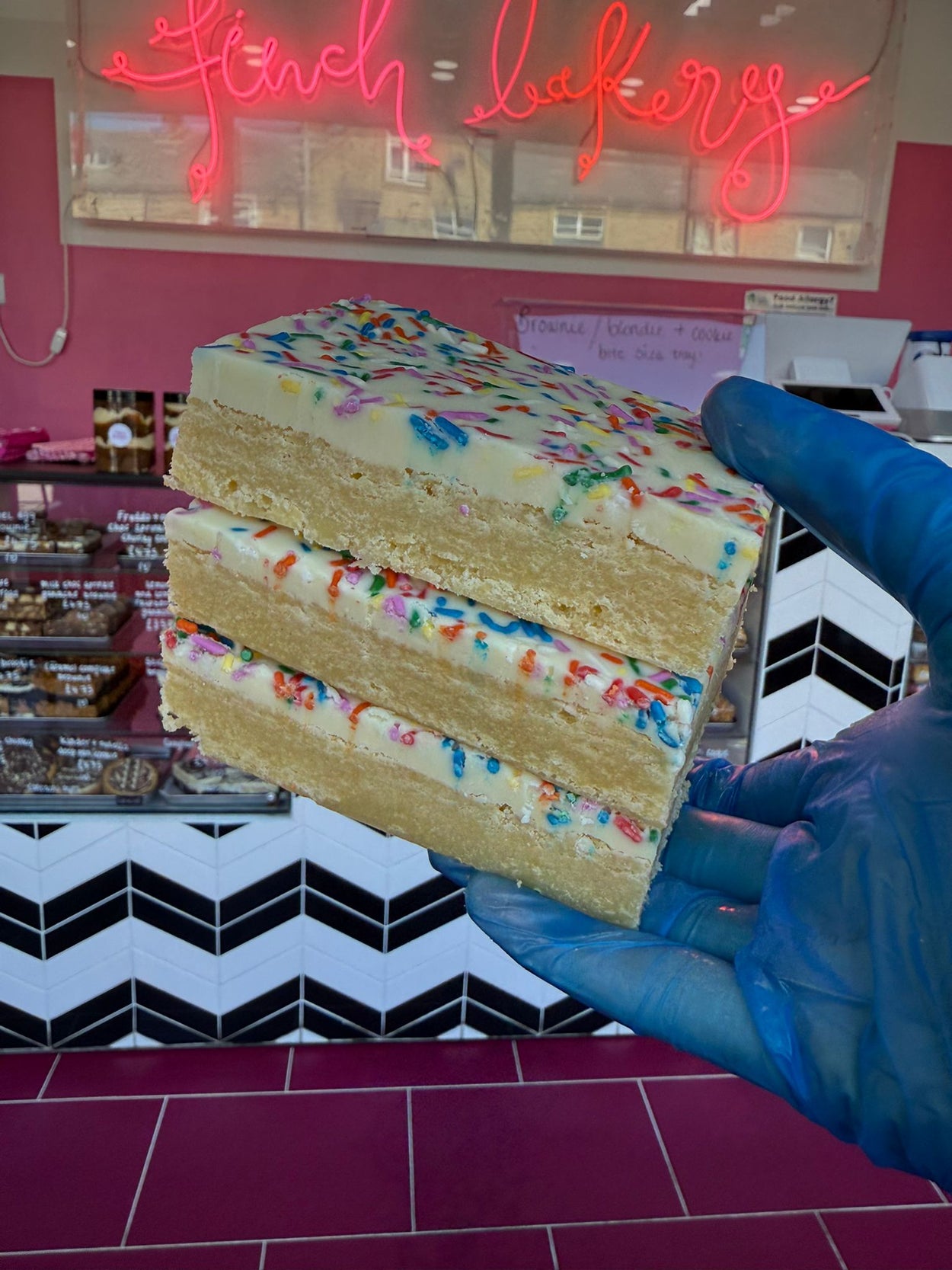 Blondie (White Chocolate Sprinkle)