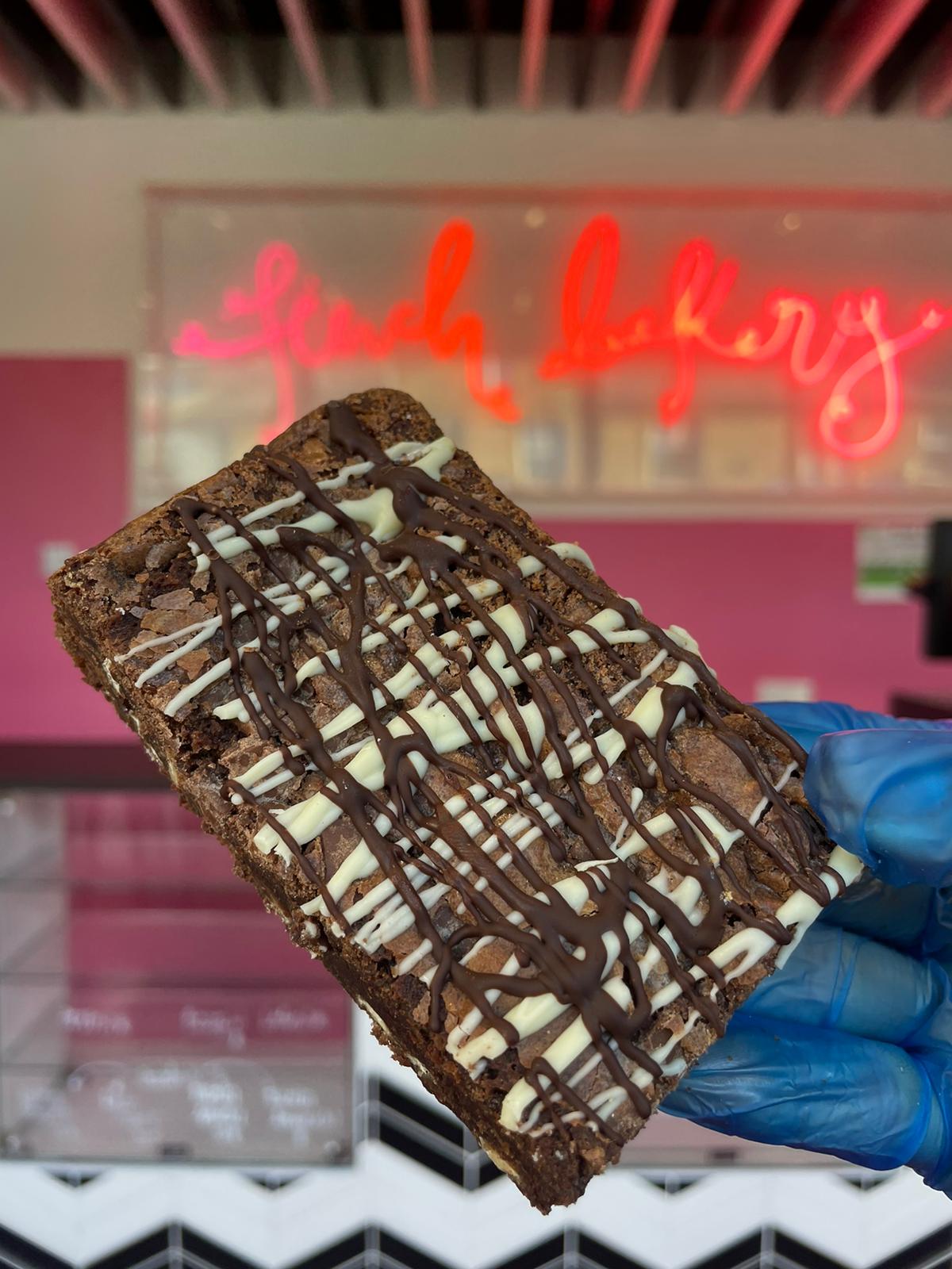 Brownie (Triple Chocolate)