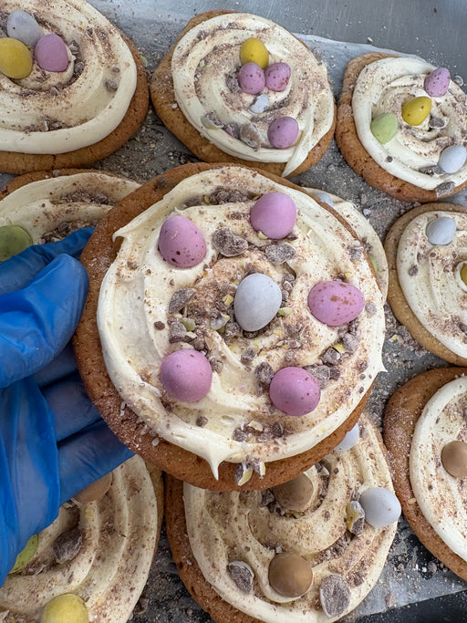 Chewy Cookie (Mini Egg)