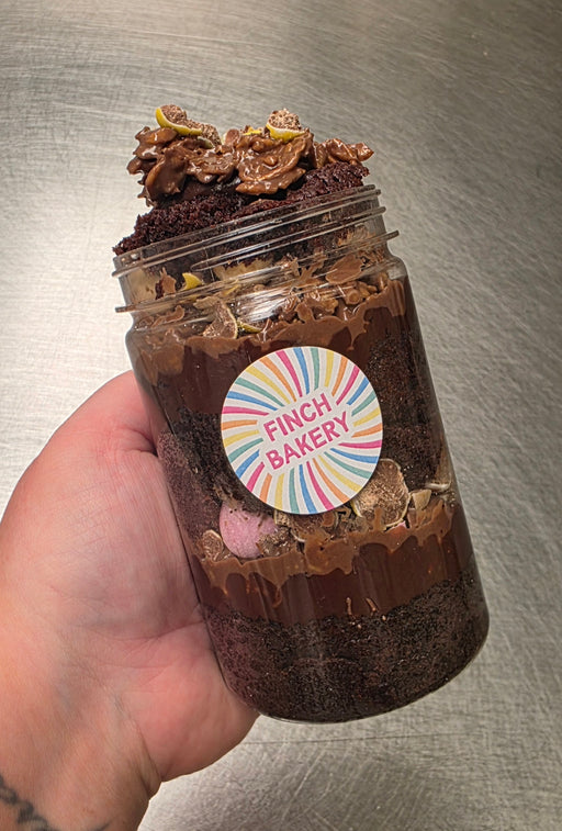 Cake Jar (Chocolate Fudge & Mini Egg Crunch)