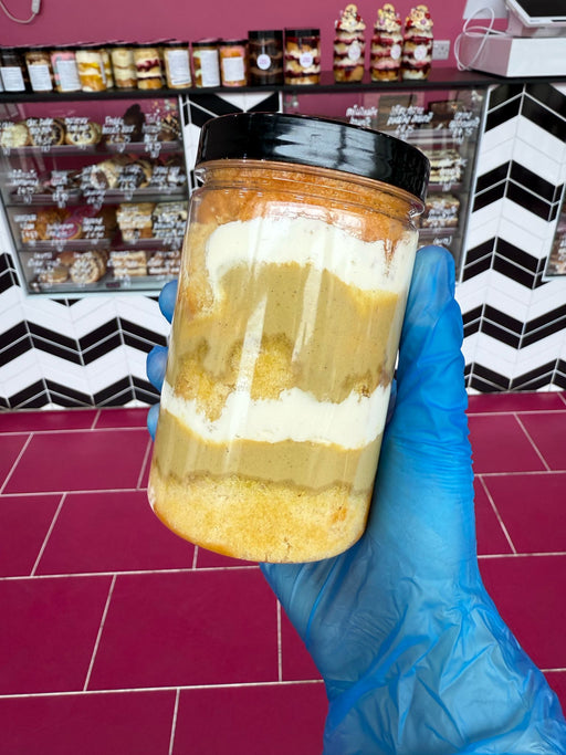 Cake Jar (White Chocolate & Pistachio)