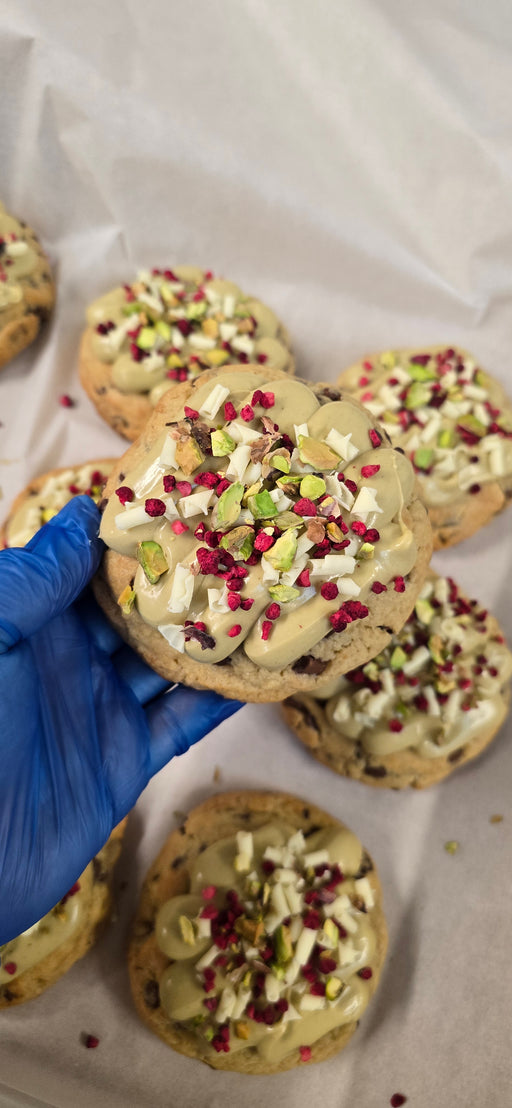 Chunky Cookie (Pistachio & Raspberry)